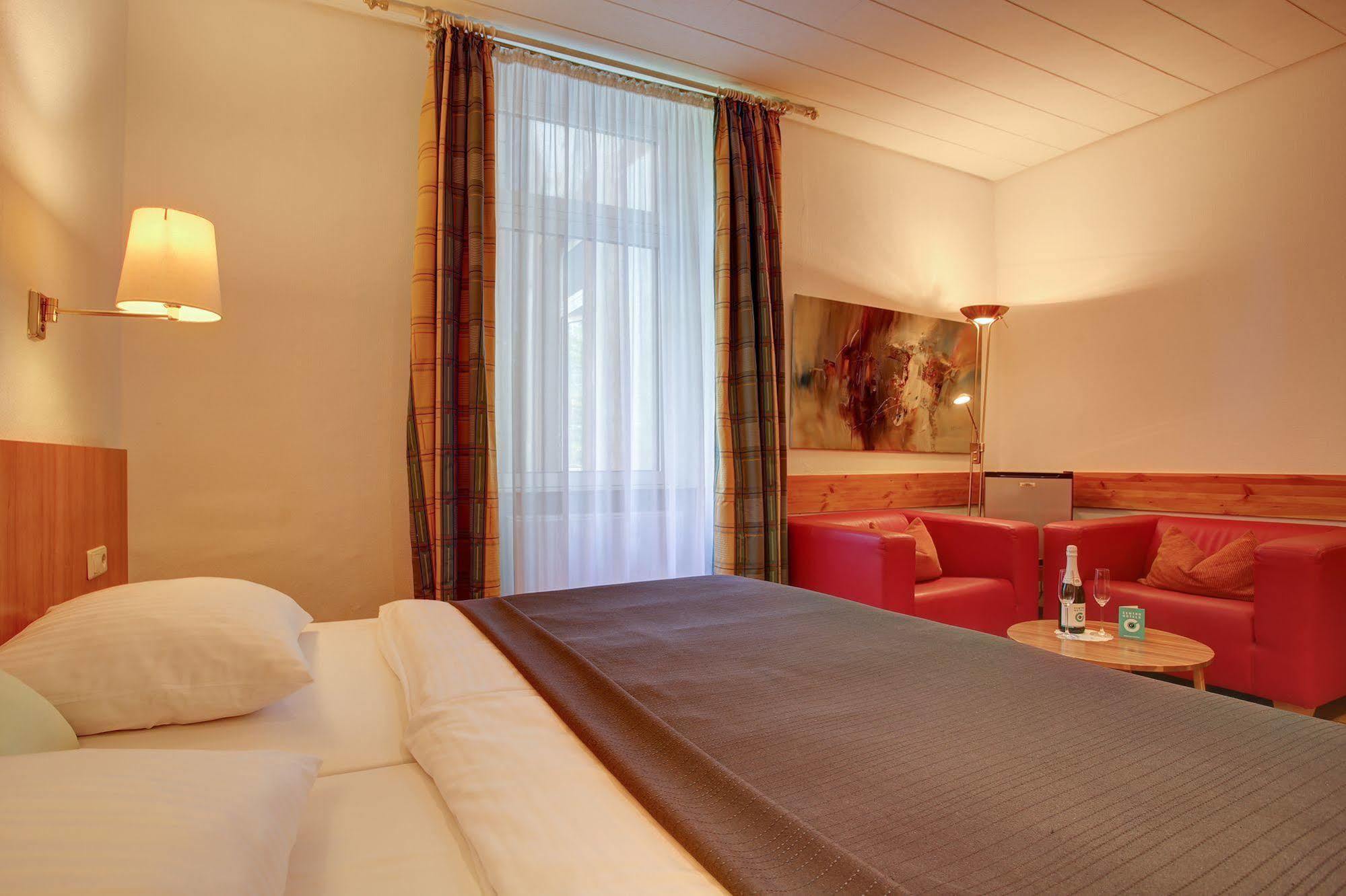 Trip Inn Hotel Blankenburg Karlsruhe Exterior foto